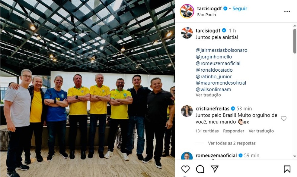Foto postada por Tarcísio de Freitas mostra Bolsonaro ao lado de governadores antes de ato pró-anistia — Foto: Reprodução