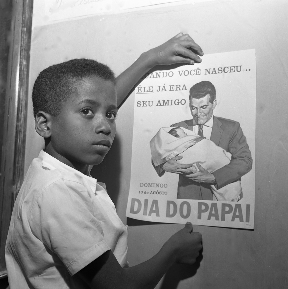 Comemoração do Dia dos Pais em agosto de 1961， na homenagem de Flavio Bá — Foto: Arquivo O Globo