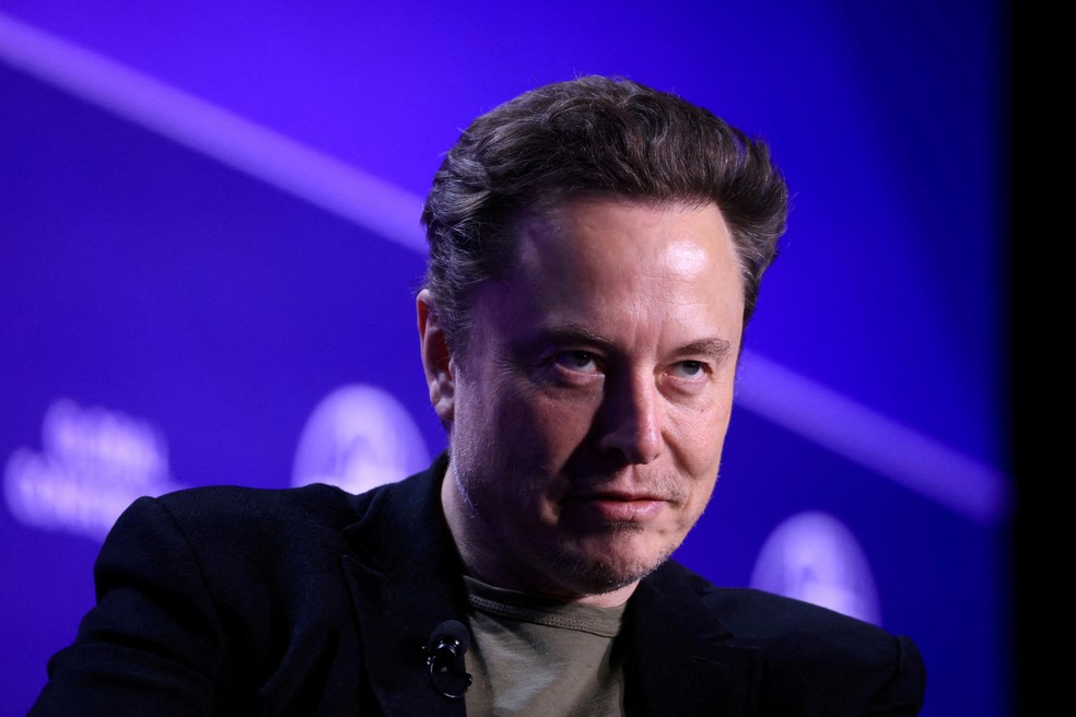 Depois de comprar o Twitter， Elon Musk batizou a rede de X — Foto: David Swanson/Reuters